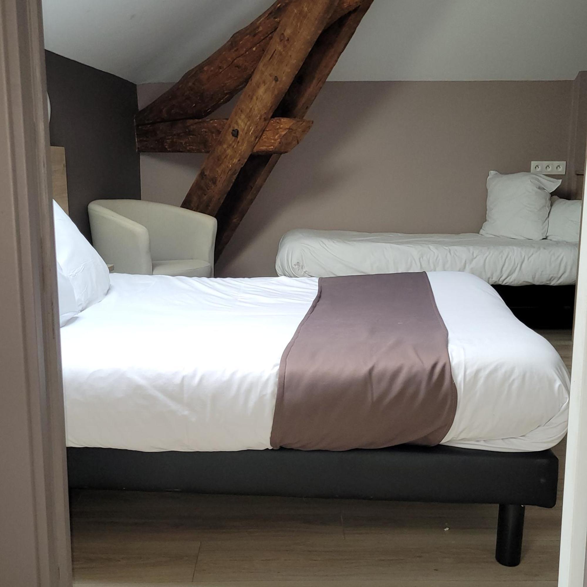 Logis Auberge Des Voyageurs Vandieres  Buitenkant foto