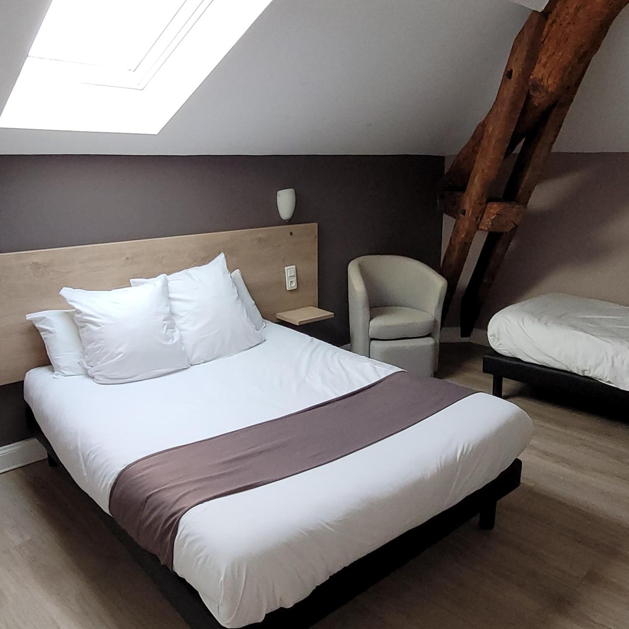 Logis Auberge Des Voyageurs Vandieres  Buitenkant foto